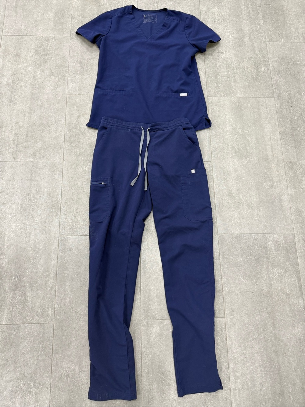 FIGS Navy Blue Scrub Set Women’s Small